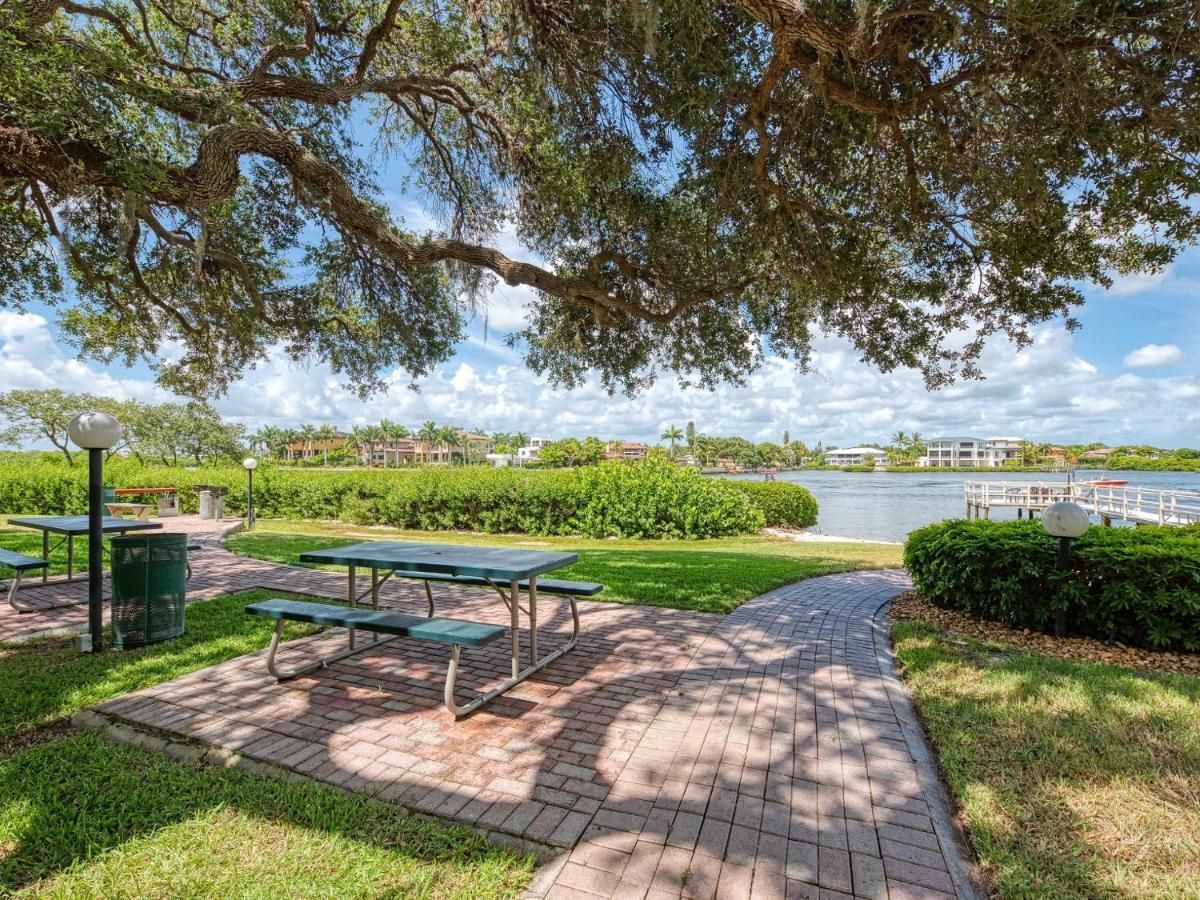 Luxury Waterfront Views - Heated Pool - 1400Sf Duplex - Minutes To The Beach Siesta Key Exterior foto